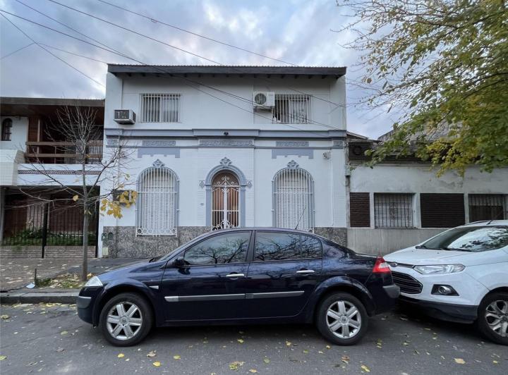 LA HAN QUERIDO BIEN - Casona reciclada en 2 plantas 1