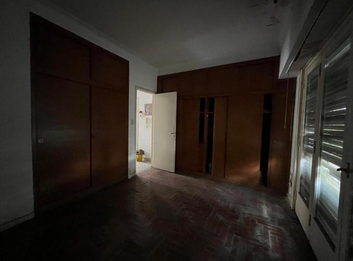 A PULMÓN... galpón lote propio + vivienda a reciclar 1º piso