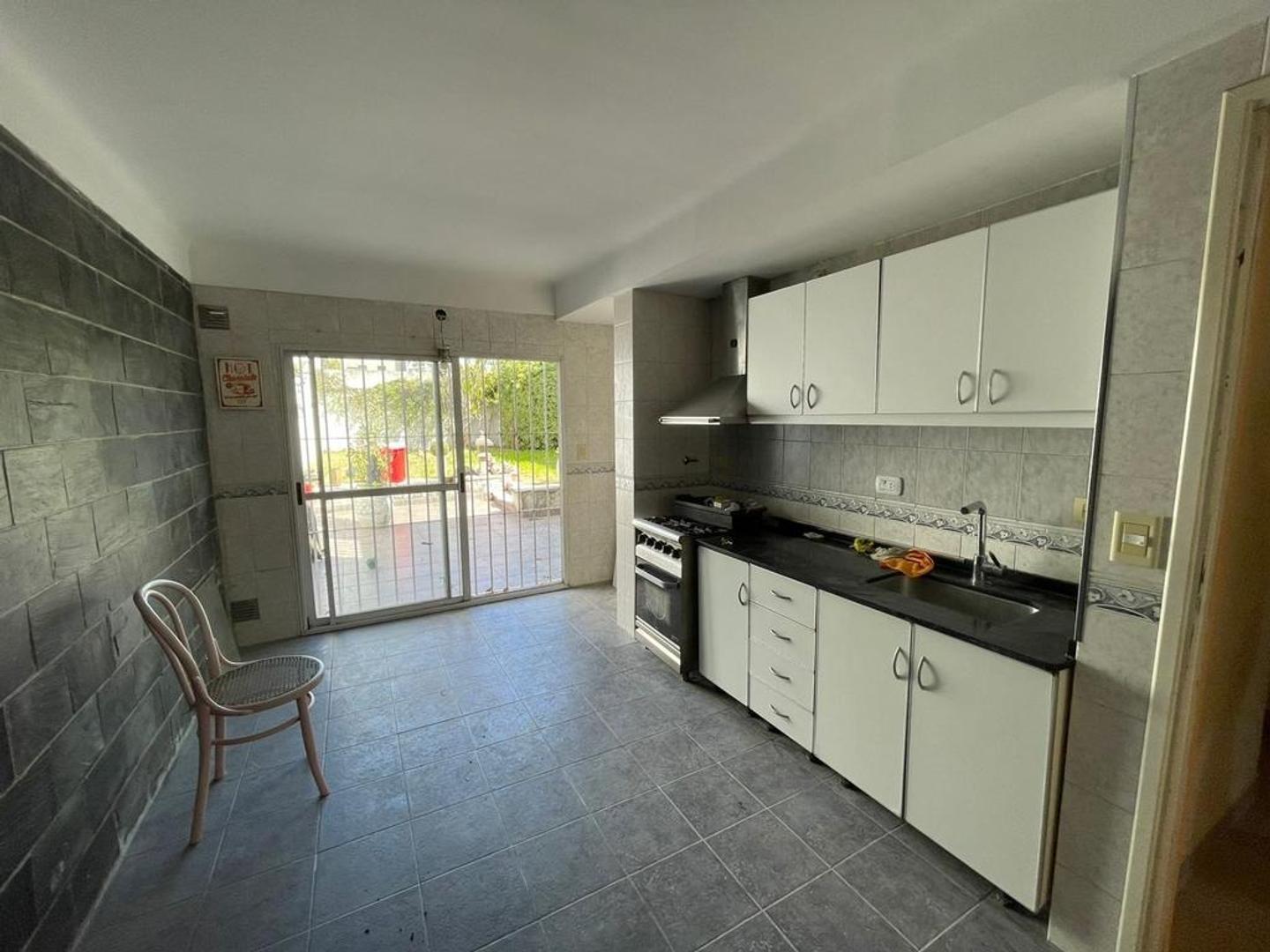 Foto de QUE LINDA CASITA QUE TENGO YO casita 3 amb. con mega jardín, imagen 5