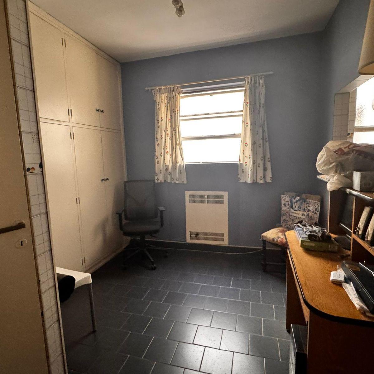 Foto de Gran departamento de 5/amb a mts. de plaza Vicente Lopez, sol y, imagen 2