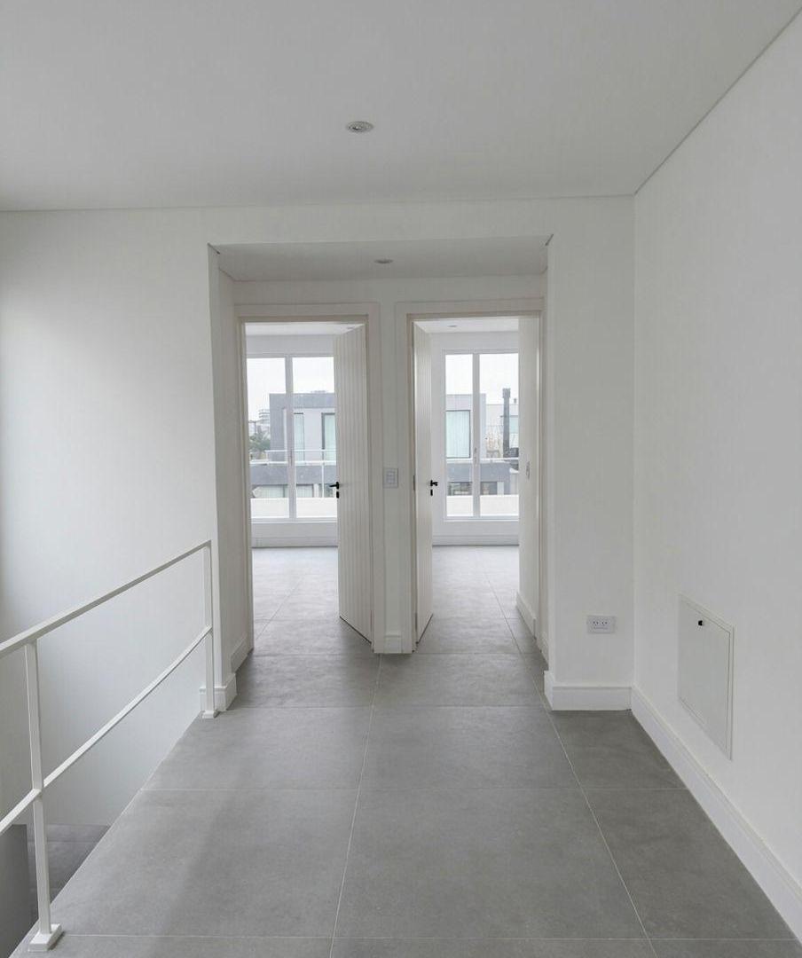 Foto de Casa a estrenar barrio Los Carpinchos Nordelta 4 dormitorios todos en, imagen 1