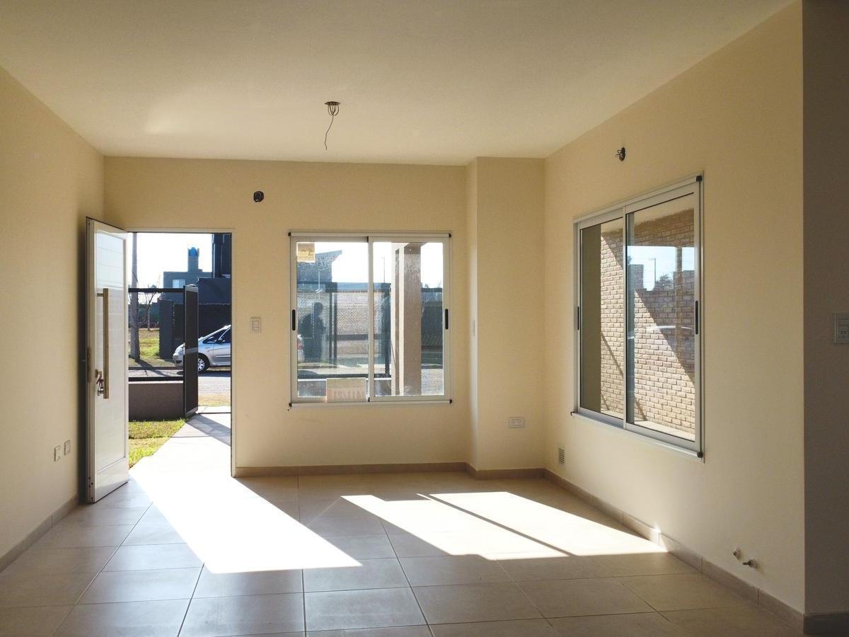Venta Casa en Pueblo Esther 2
