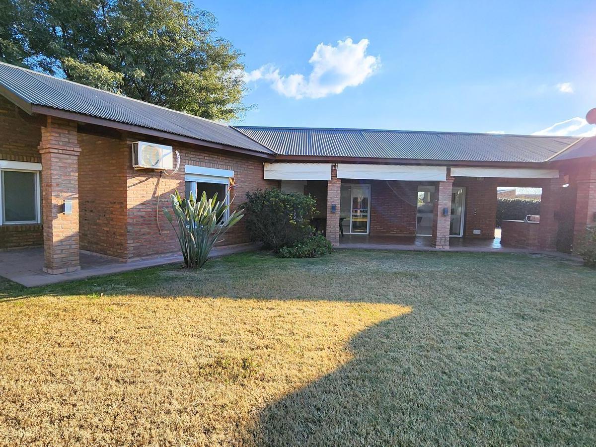 Venta Casa 3 Dorm. - Funes. 2