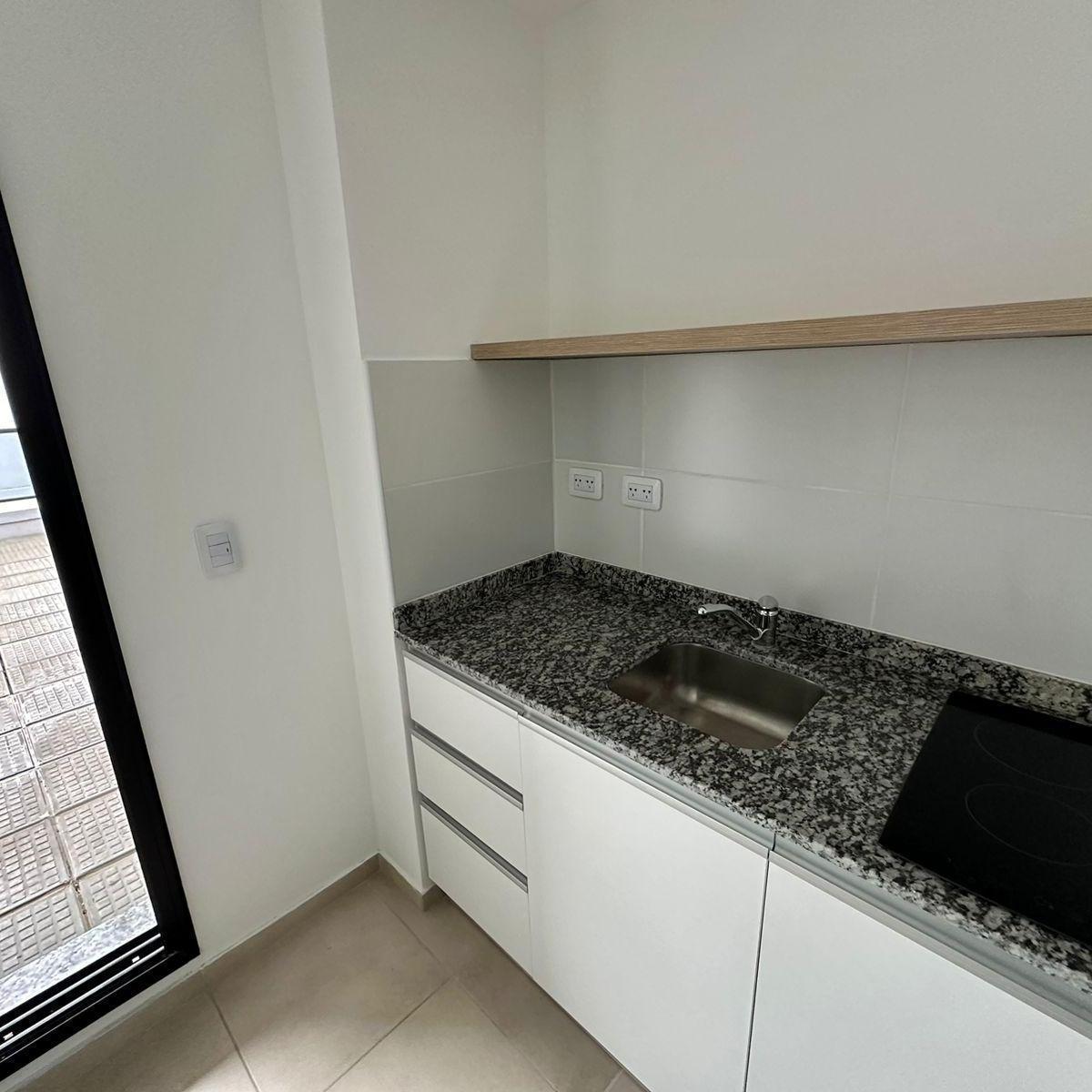 Venta Departamento 2 Dorm. a Estrenar con Patio 4