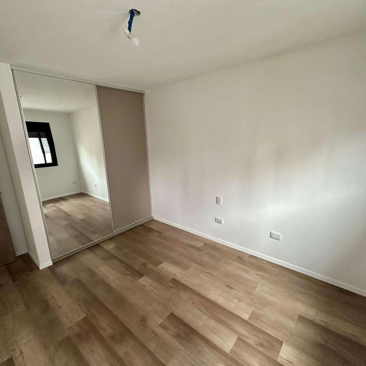 Venta Departamento 2 Dorm. a Estrenar con Patio 1