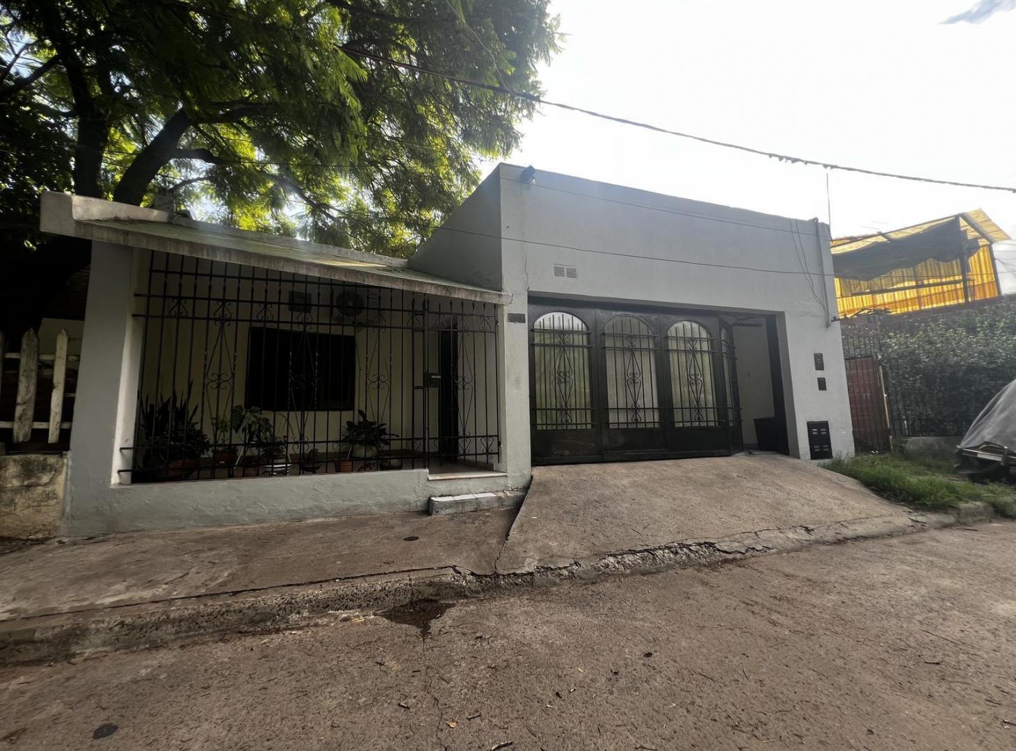 Casa dos dormitorios - Saladillo