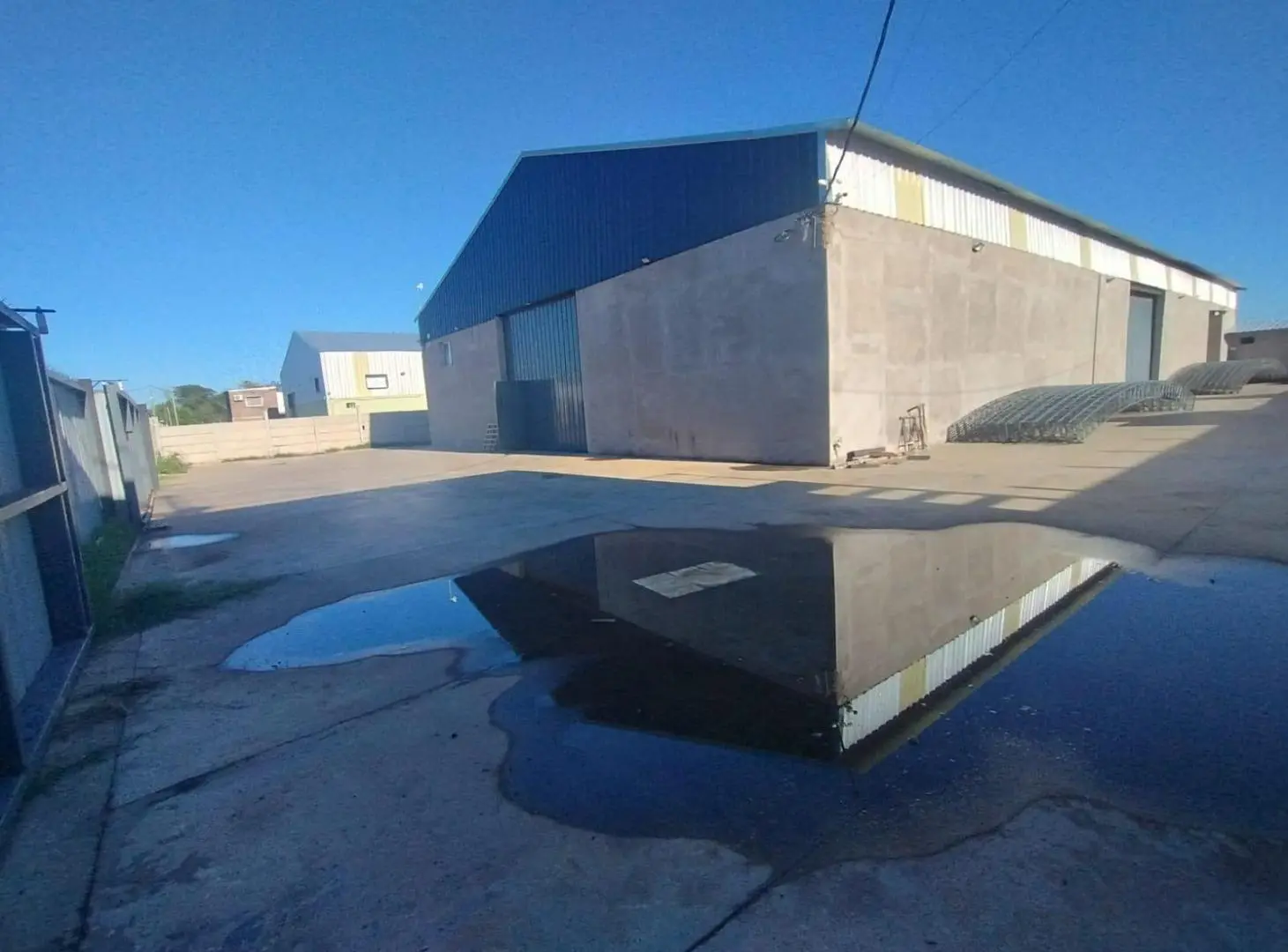 NAVE INDUSTRIAL , ALT OV. LAGOS 6900. ROSARIO 2