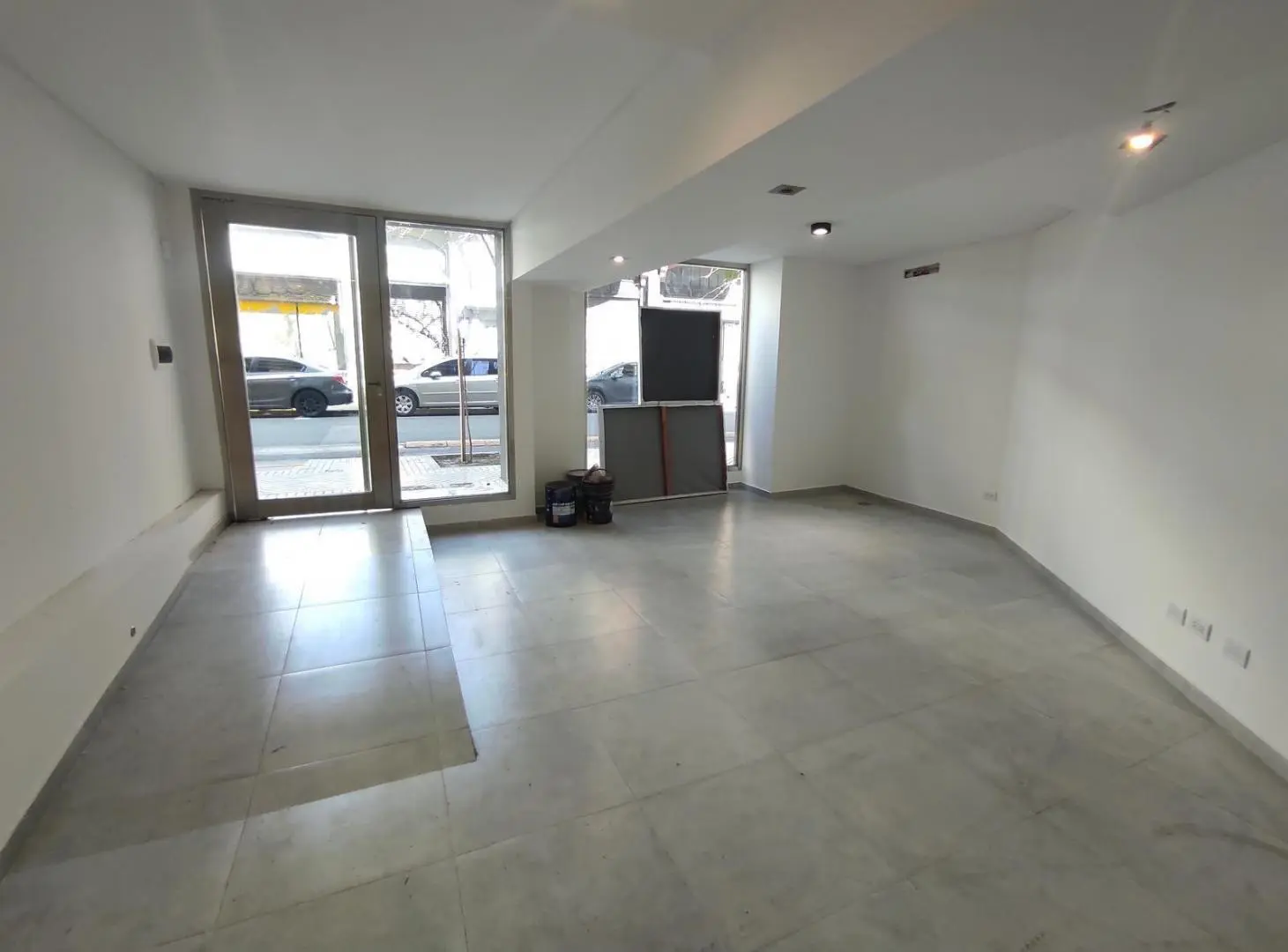 VENTA LOCAL SALTA 1800 2