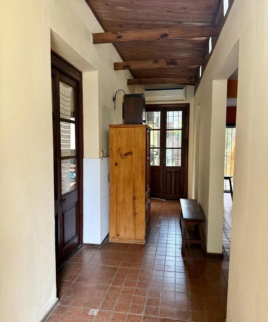 Casa en Juan Canals al 1300 2