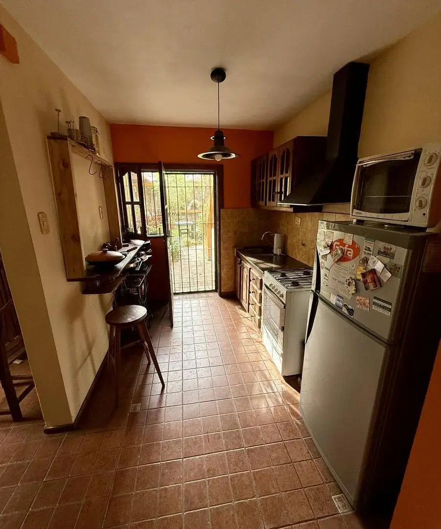 Casa en Juan Canals al 1300 4