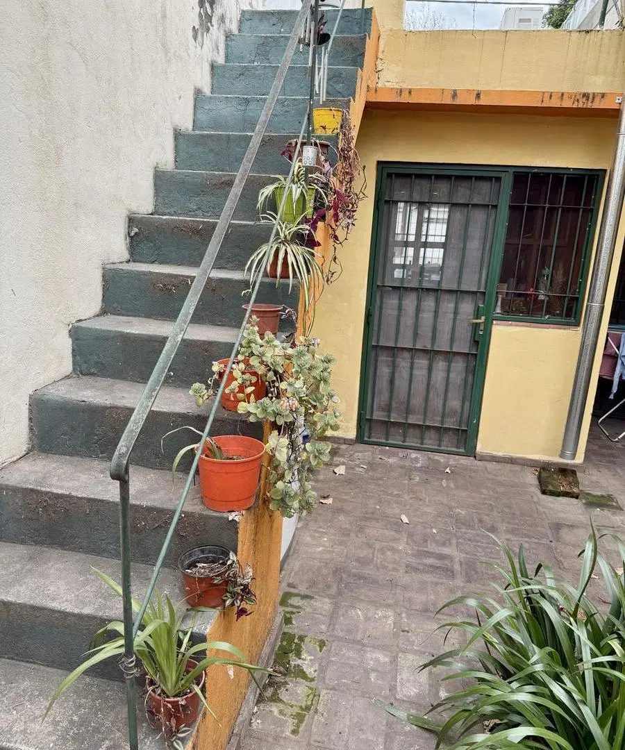 Casa en Juan Canals al 1300 5