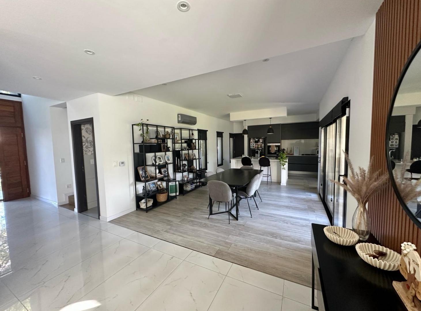 Foto de Venta de Casa 4 dormitorios - Country La Bahía, imagen 3