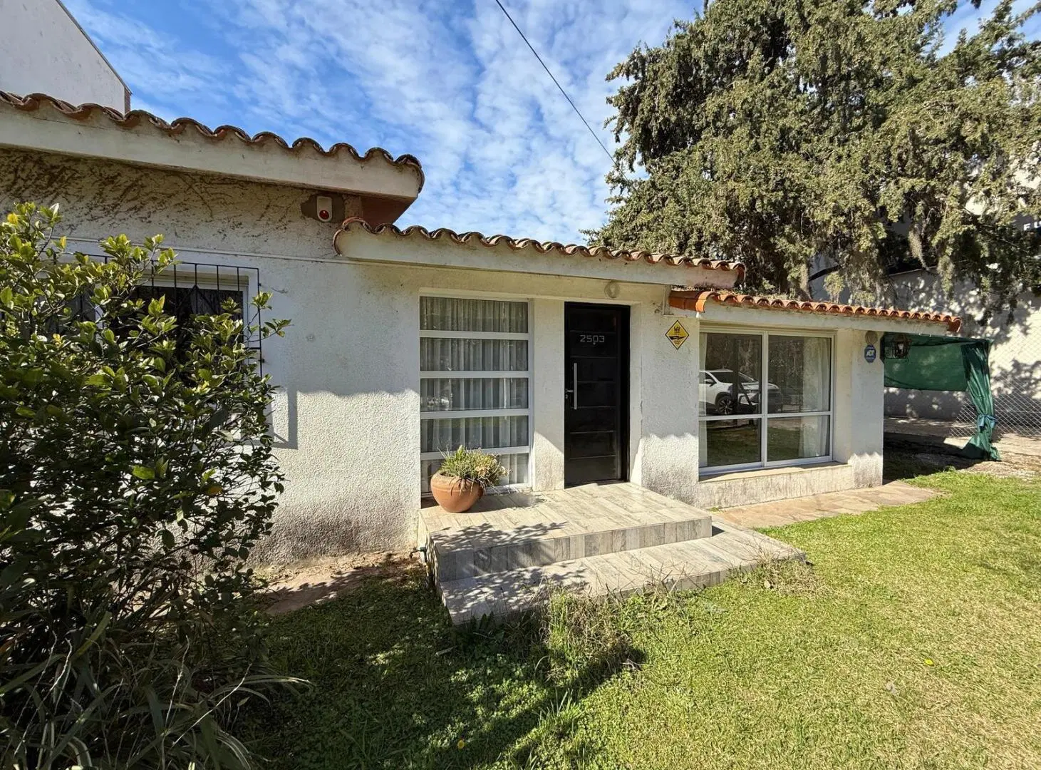venta Casa de dos dormitorios sobre Av. Galindo 5