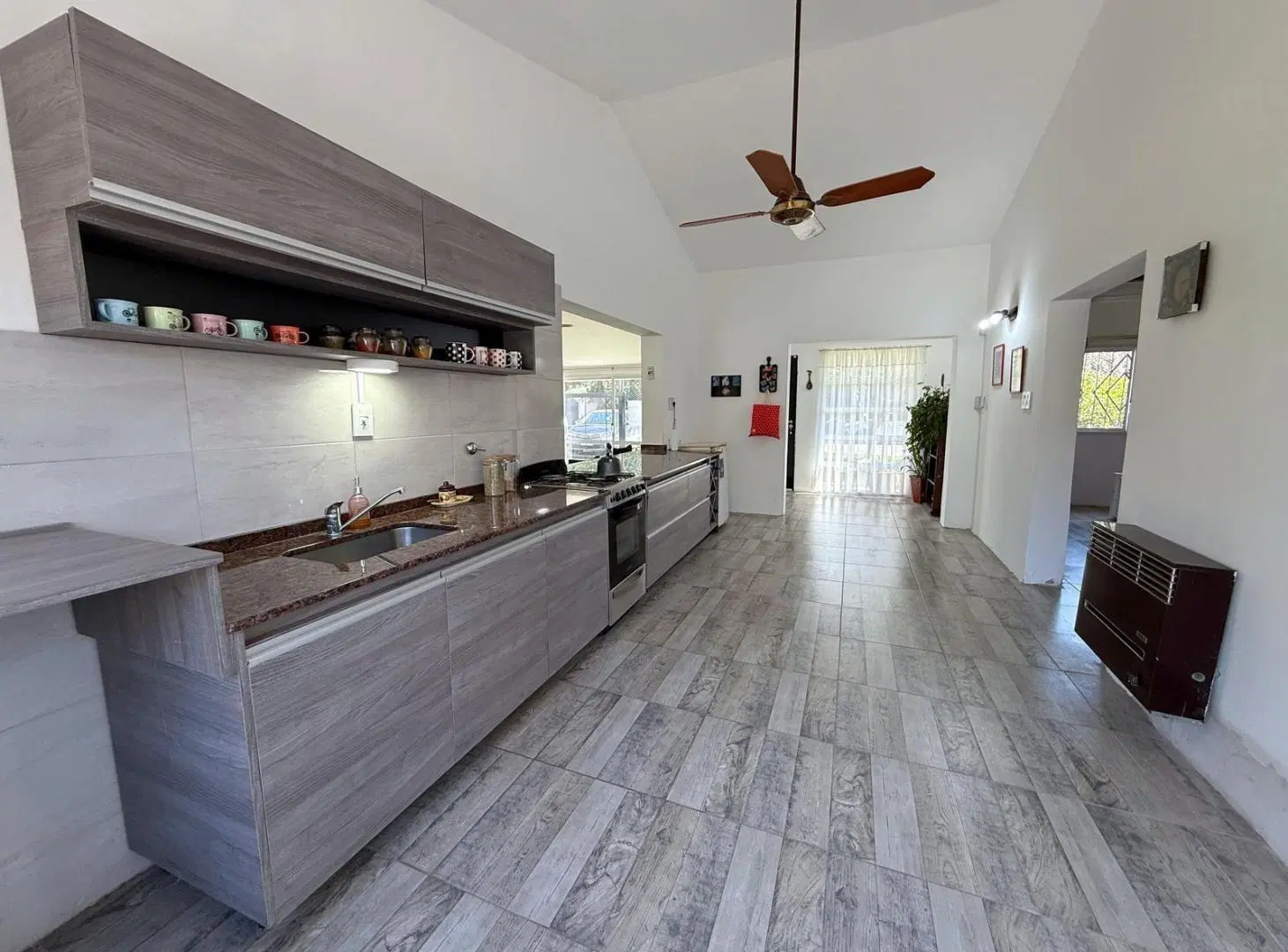 venta Casa de dos dormitorios sobre Av. Galindo 4