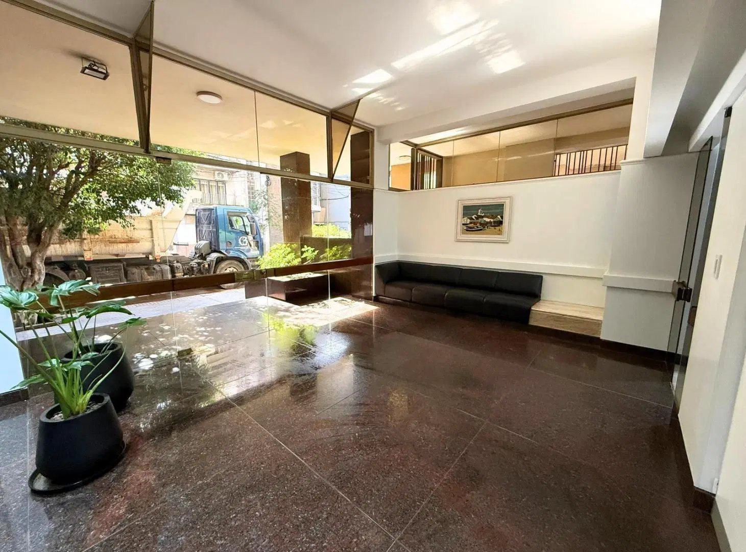 Duplex de categoria con vista al rio en alquiler 1