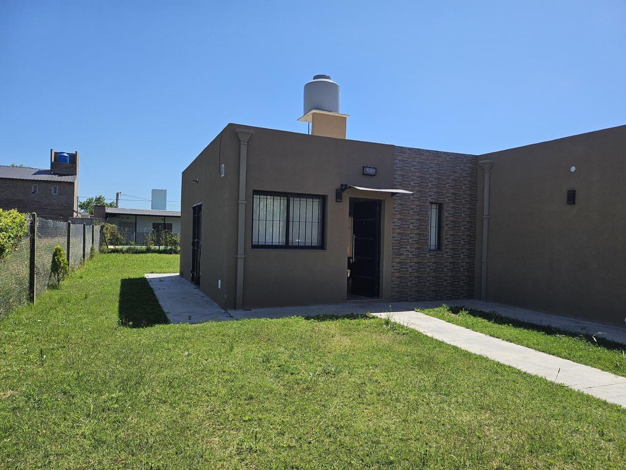 Foto de Casa con pileta en TDS3 sobre Avenida., imagen 3