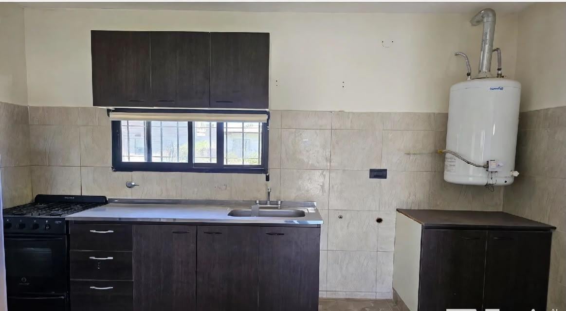 Foto de Casa con pileta en TDS3 sobre Avenida., imagen 1