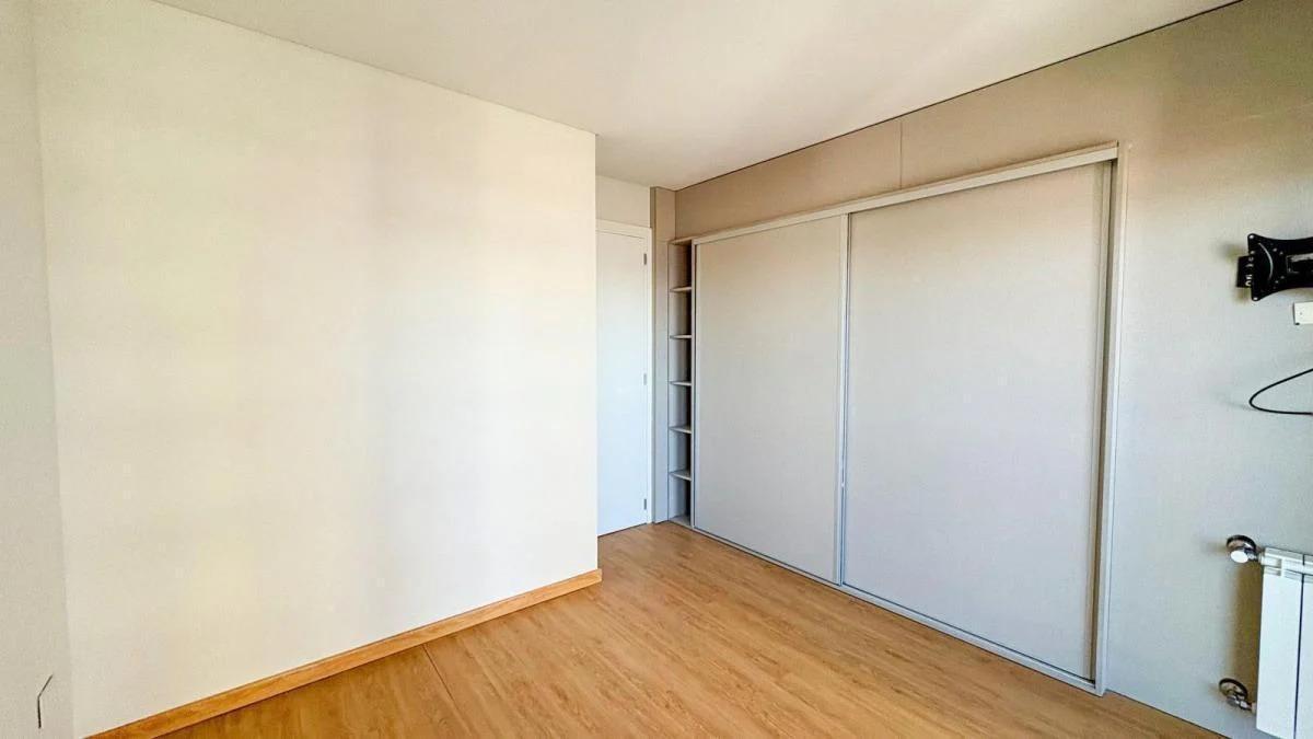 Foto de Dto 1 dormitorio con vista al rio y cochera, imagen 2