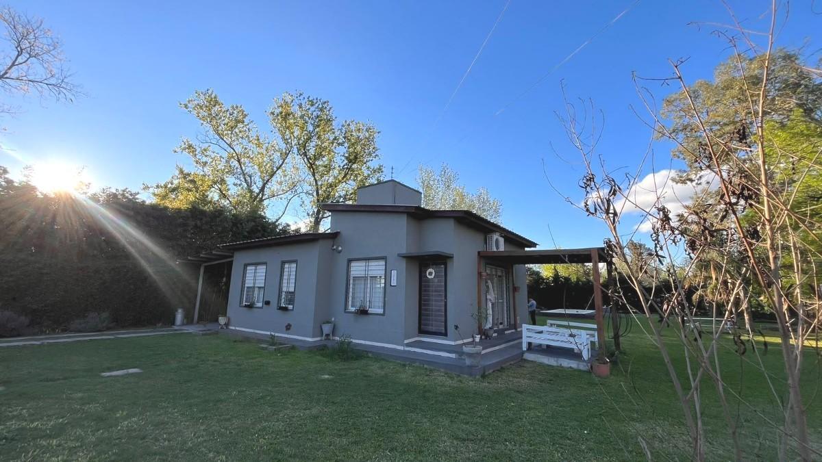 Foto de Casa en VENTA HOUSSAY al 5800 - FUNES - LINDERA BARRIO DON MATEO, imagen 2