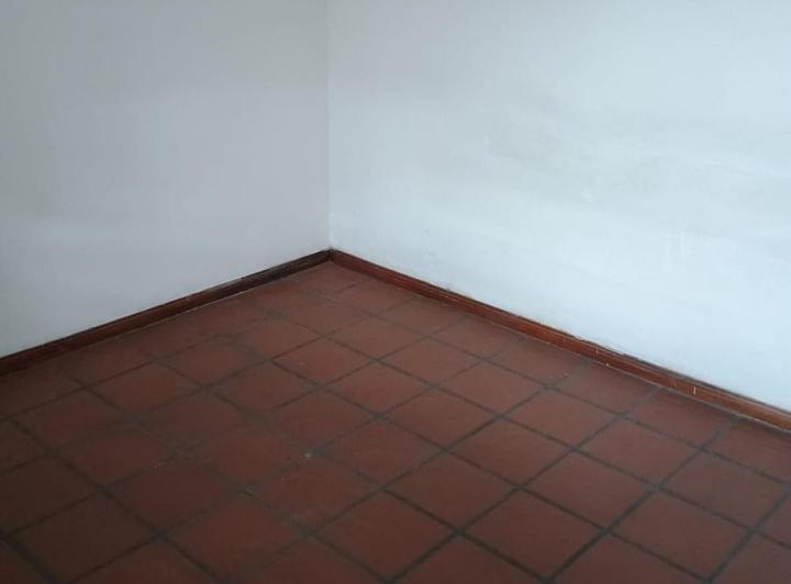 Departamento en venta en Villa Luzuriaga 4