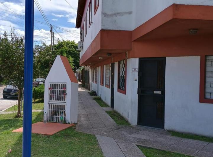 Departamento en venta en Villa Luzuriaga 1