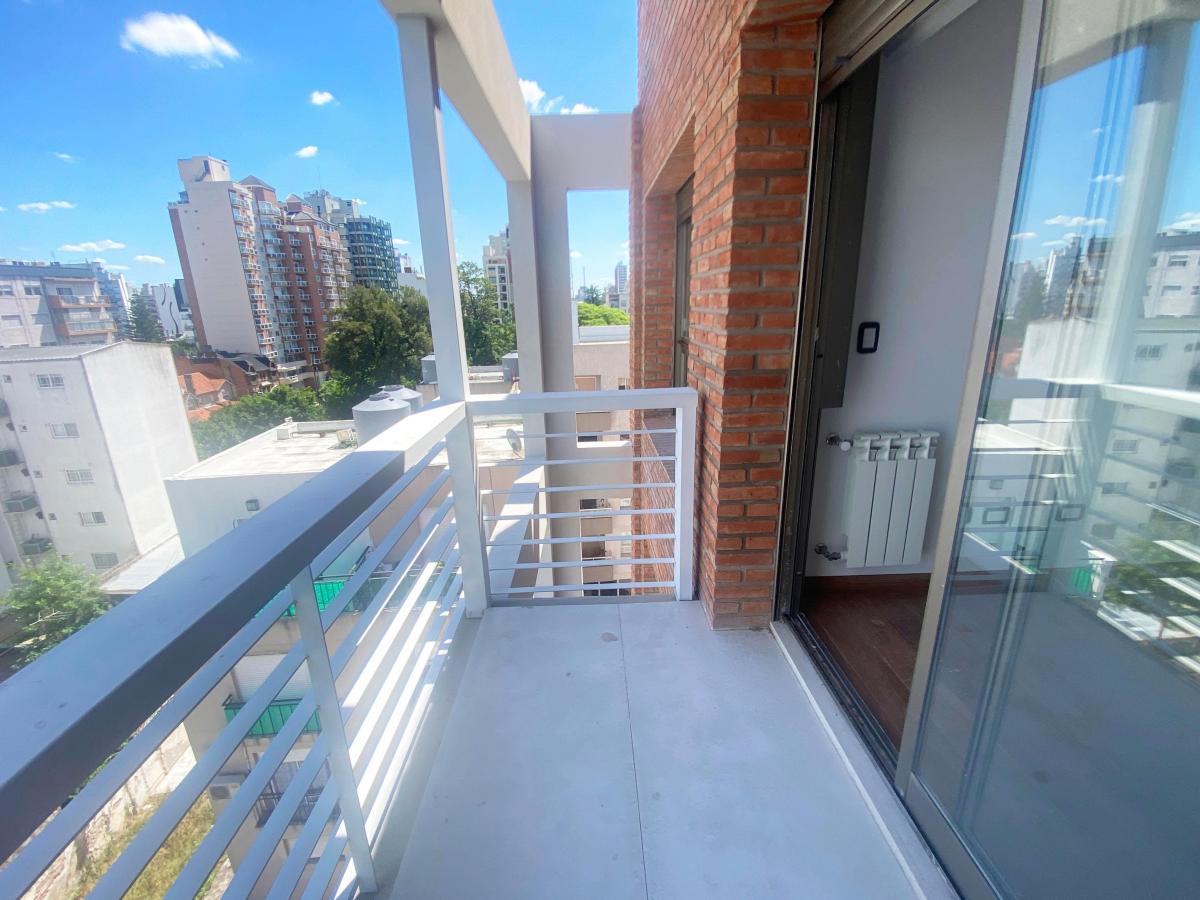 Pisos de Categoría en Ramos Mejía Sur a metros de Plaza Mitre!