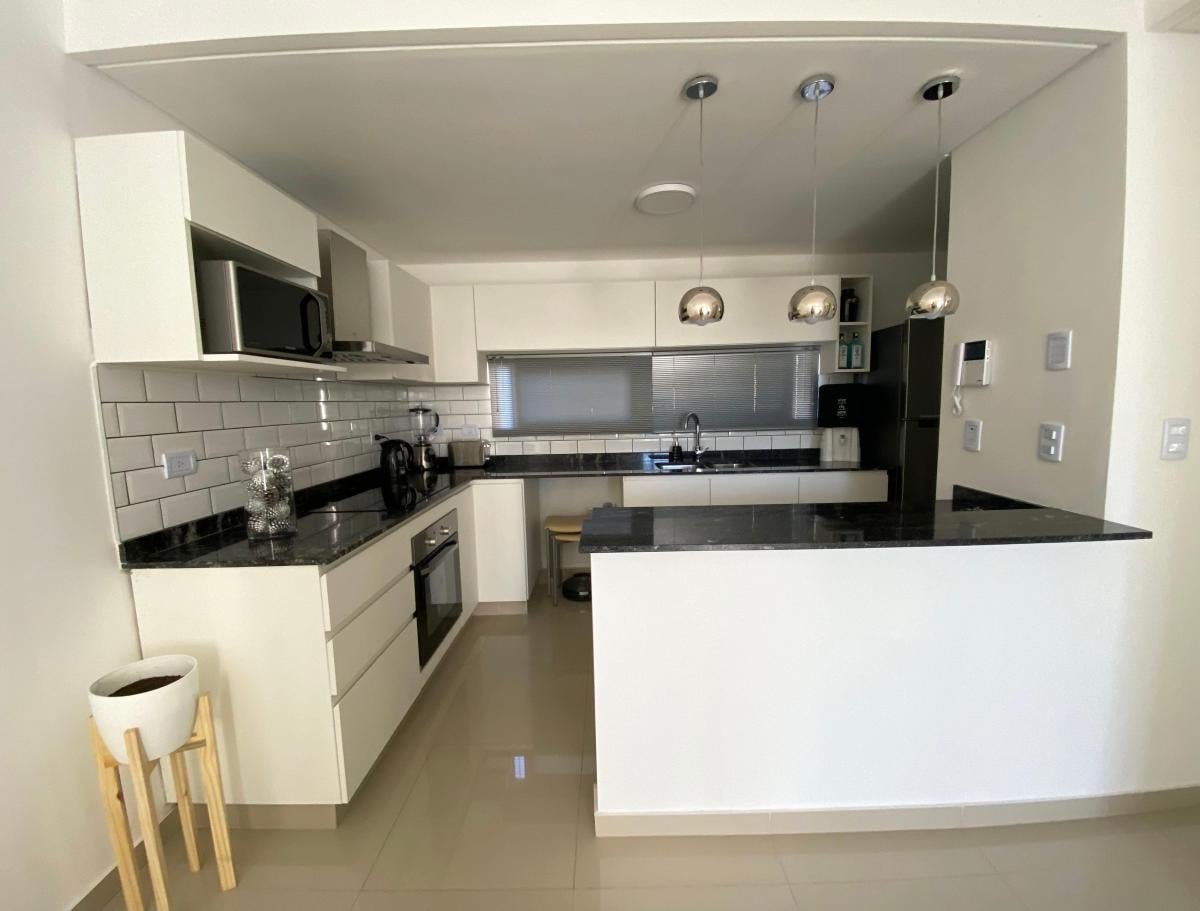 Foto de Departamento de 3 amb./cochera zona Residencial y Céntrica de Ramos, imagen 3