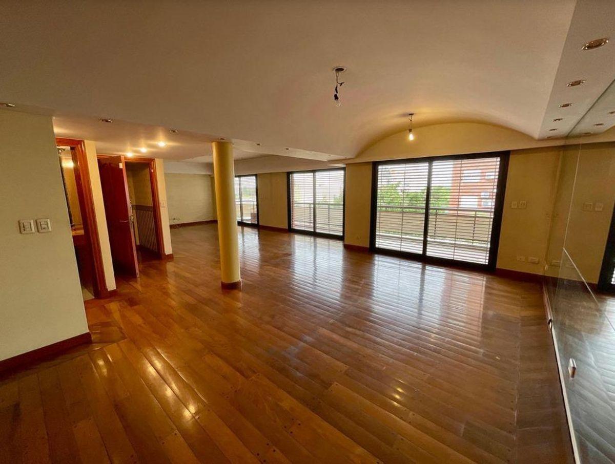 Foto de Venta de Edificio en Bloque Excelente Propiedad, imagen 2