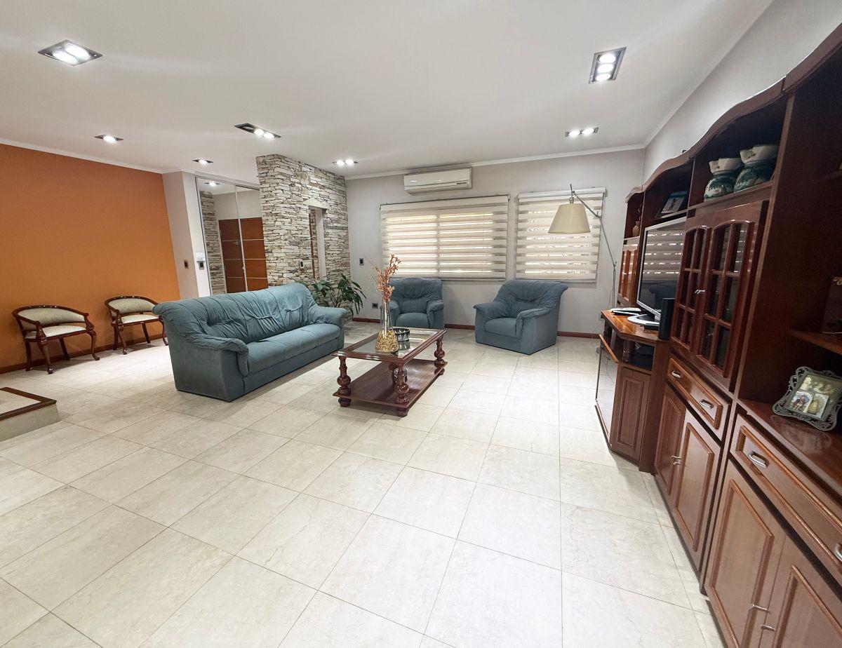 Foto de Imperdible Casa 5 ambientes en Ramos Mejía, imagen 2