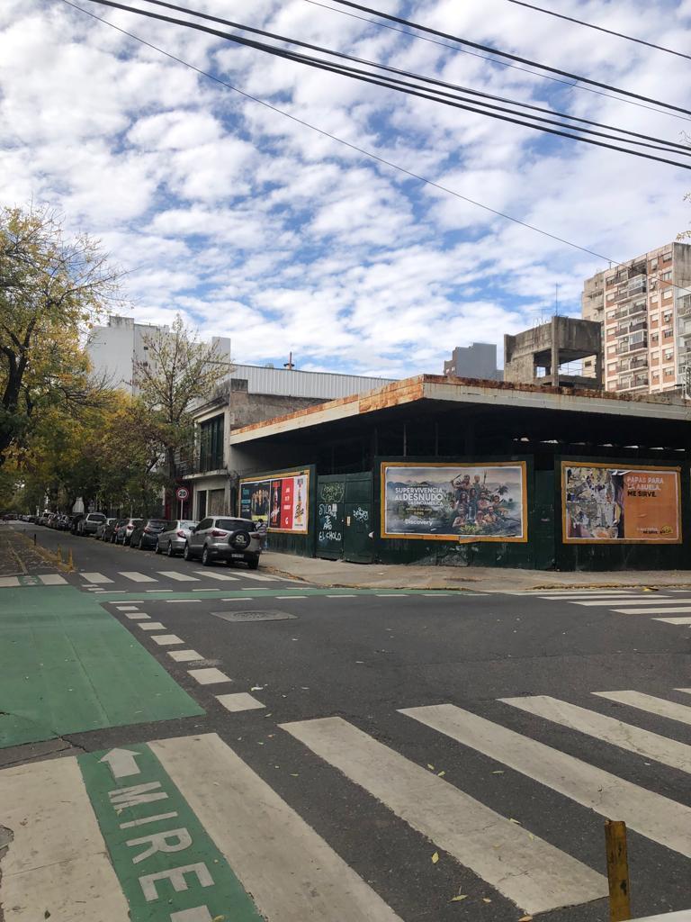 Terreno en Esquina con Opción a Doble Frente · Balvanera
