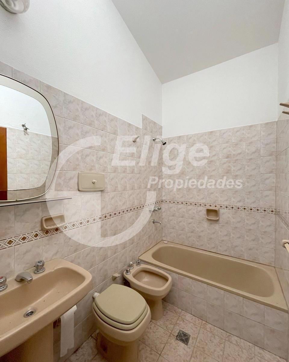 Casa 3 Dorm. en Unquillo, Apto Crédito, Cerca del Centro, con Jardín y Pileta 3