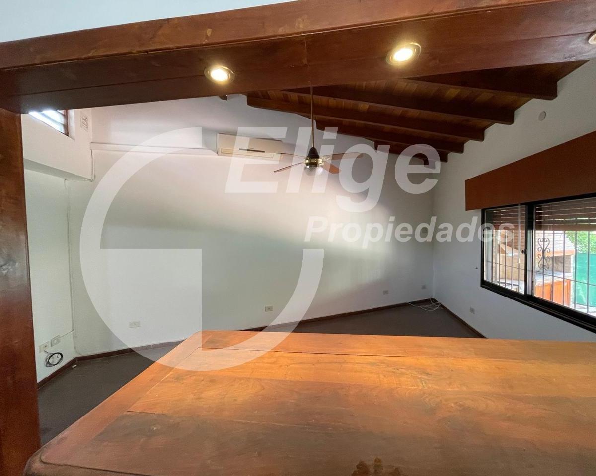 Casa 3 Dorm. en Unquillo, Apto Crédito, Cerca del Centro, con Jardín y Pileta 1