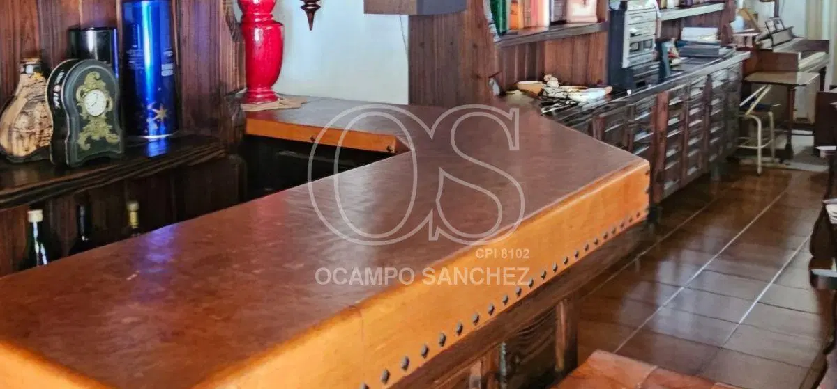 Casa en Venta 1 Planta en Mejor Zona de Arguello, 4 Dorm. 1 Suit, Escritorio, Amplio Parque, Pileta 3