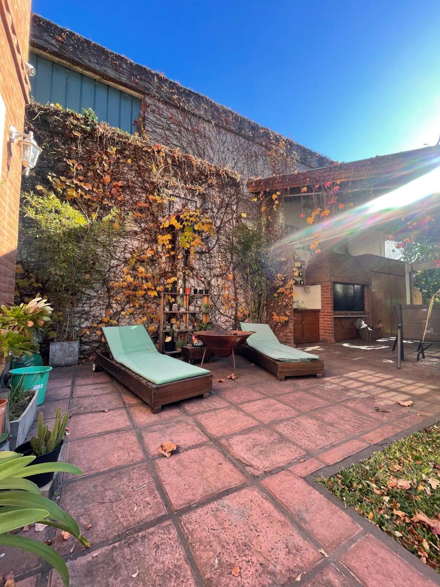 Casa en venta 4 ambientes Parque Leloir.