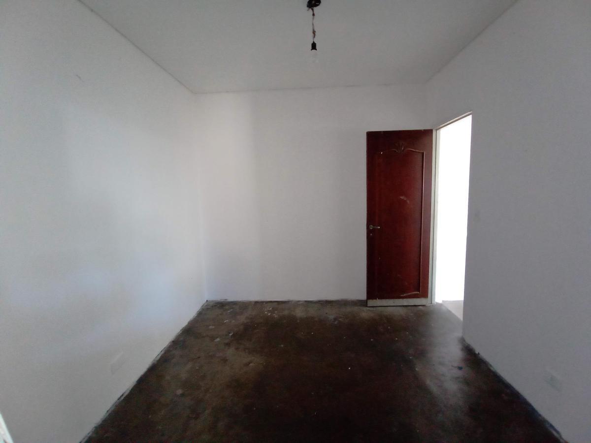 Casa en Venta en Gregorio de Laferrere 4