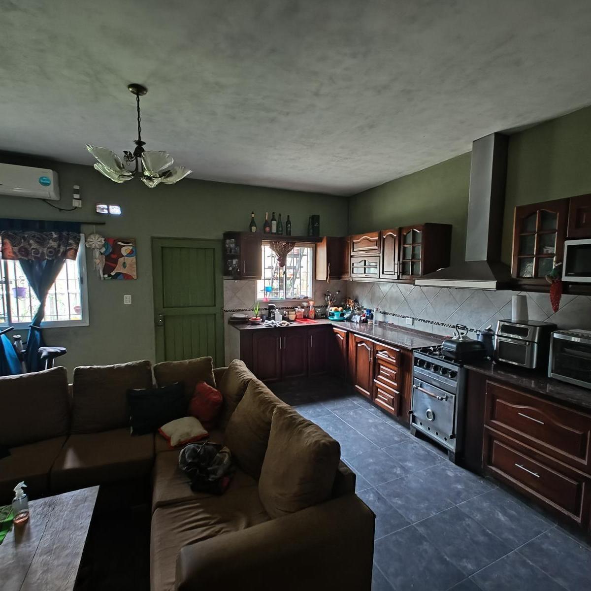 Casa en Venta en Isidro Casanova 3