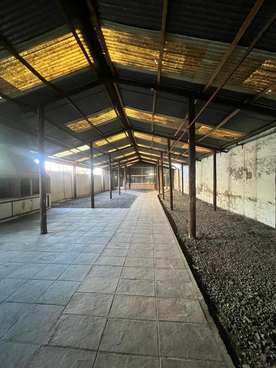 Foto de Local Comercial en venta - Centro Comecial de I. Casanova, salida a dos, imagen 5