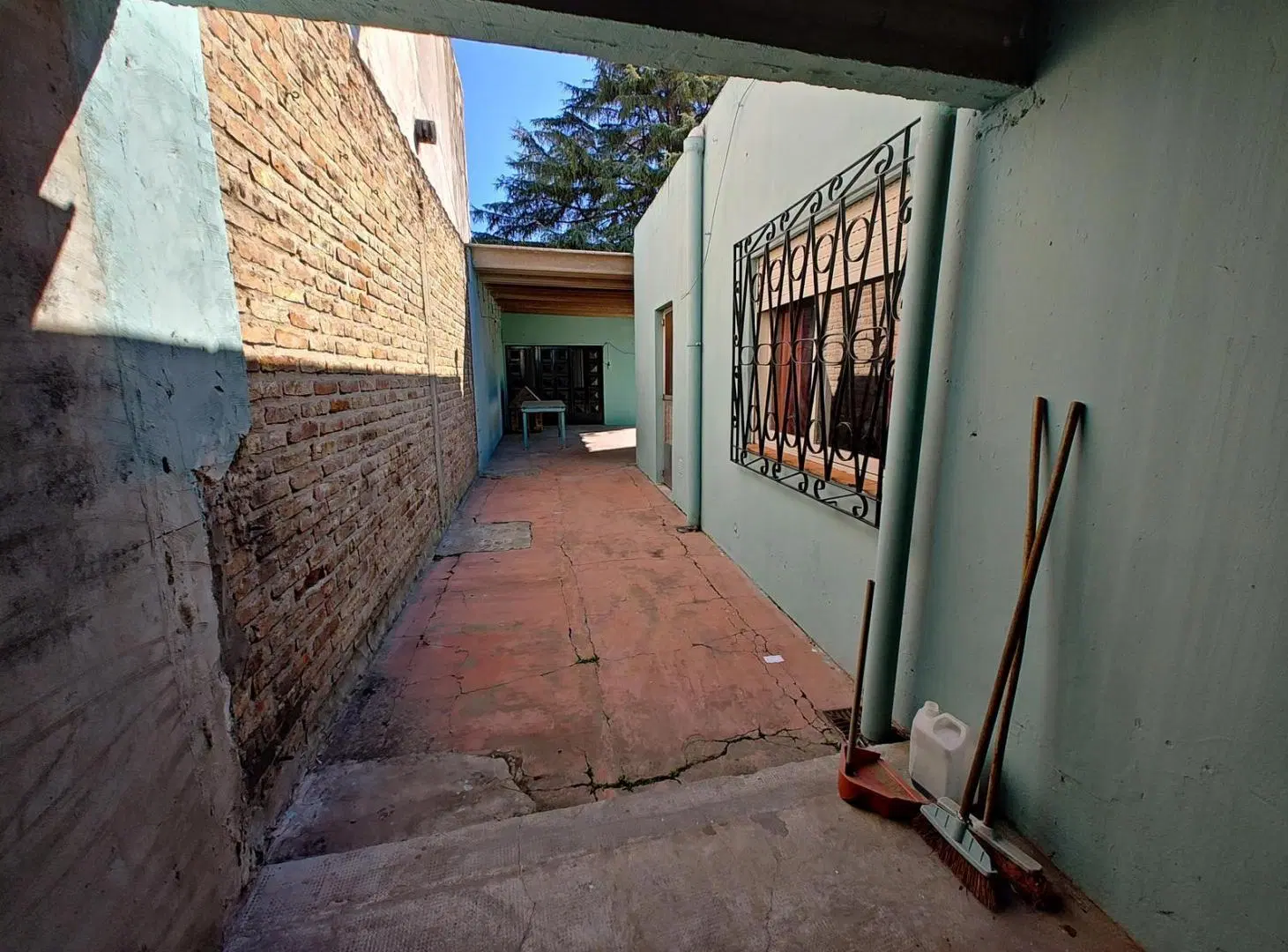 Casa n venta en G. de Laferrere 5
