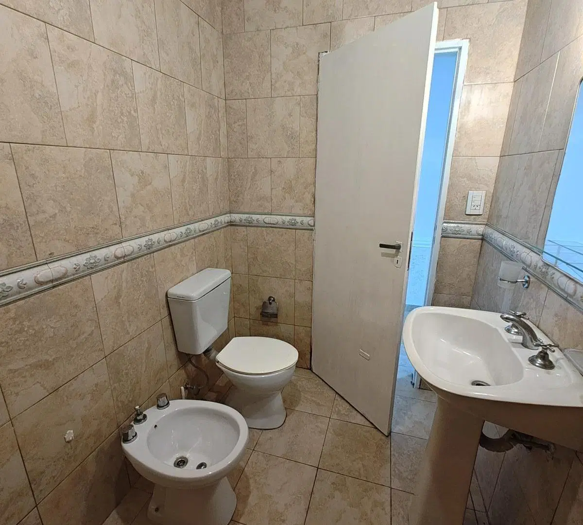 Departamento en alquiler en G. de Laferrere 4