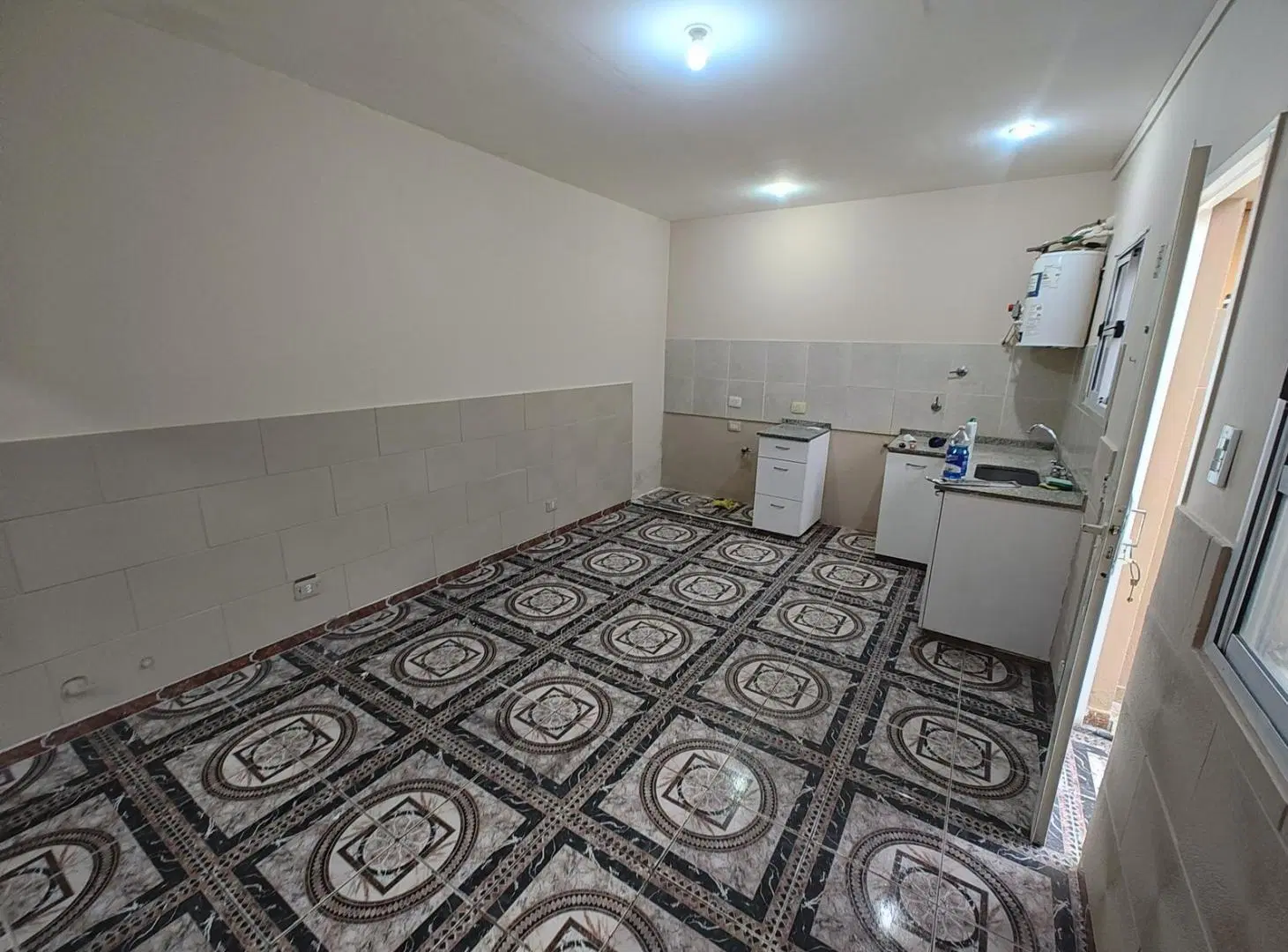 Excelente departamento en centro de Laferrere a 200 mts de Av. Luro 4