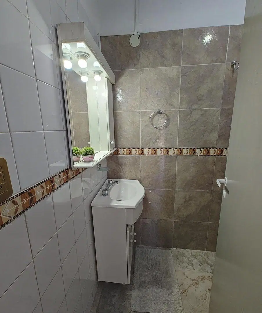 Departamento en alquiler en G. de Laferrere 3