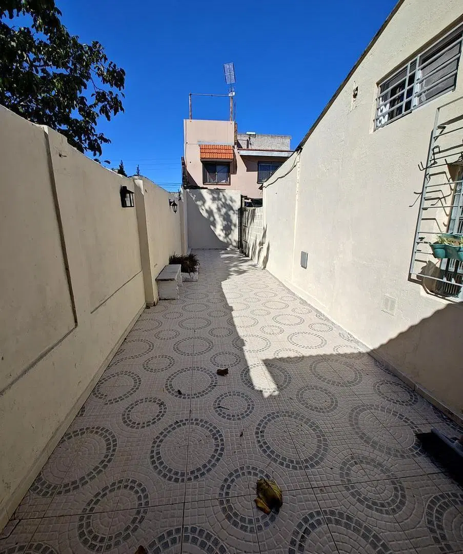 Departamento en alquiler en G. de Laferrere 4