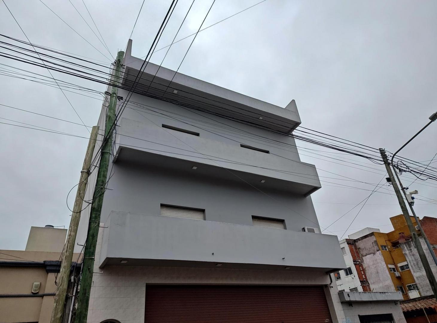 Foto de Salon en planta alta en alquiler en centro de G. de Laferrere, imagen 3