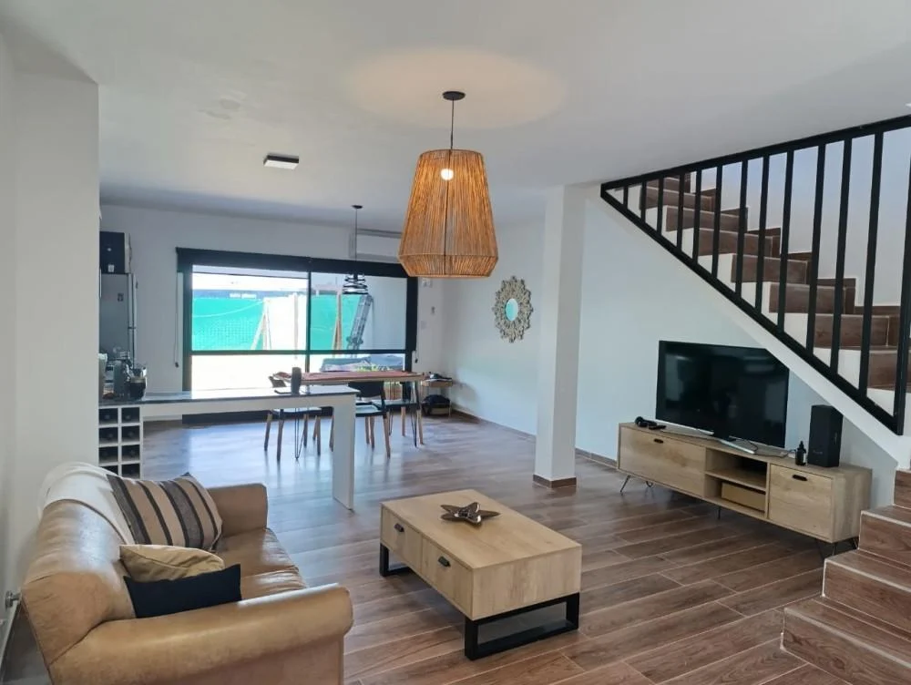 SE VENDE DUPLEX 2 DORMITORIOS EN DOCTA