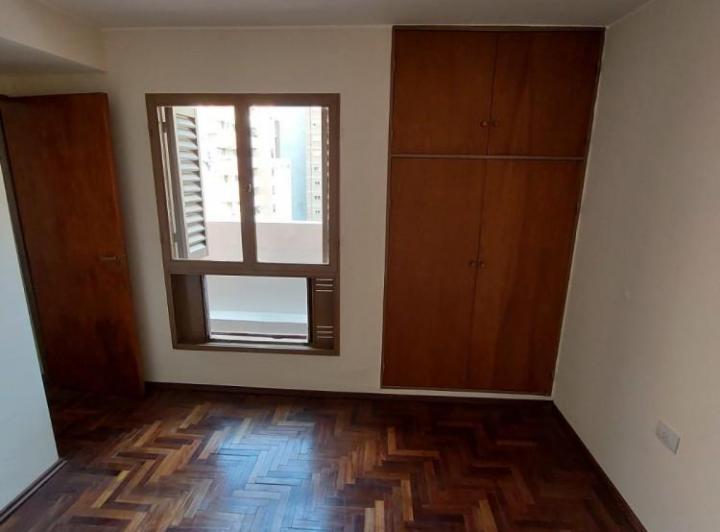 SE ALQUILA DEPARTAMENTO EN CALLE PEREDO - NUEVA CORDOBA 5