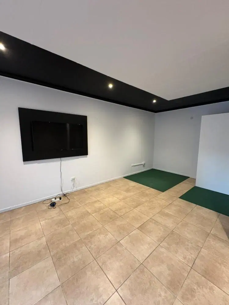 SE ALQUILA LOCAL COMERCIAL EN BARRIO JARDIN 5