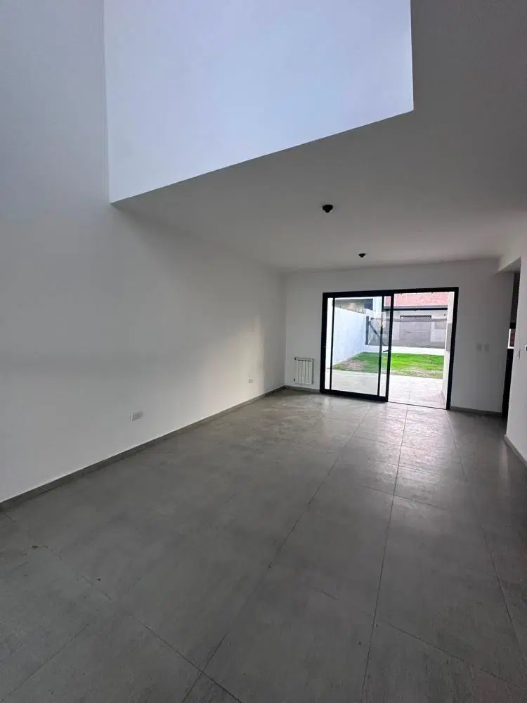 Moreno & Asociados ALQUILA duplex a estrenar en barrio Docta.
La urbanización Do 5