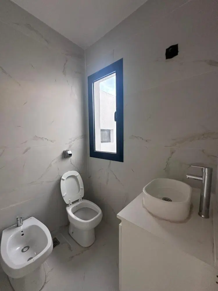 Moreno & Asociados ALQUILA duplex a estrenar en barrio Docta.
La urbanización Do 4
