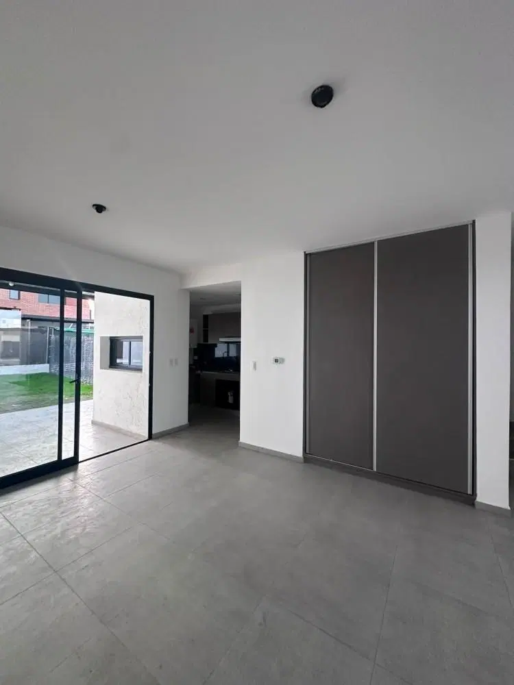 Moreno & Asociados ALQUILA duplex a estrenar en barrio Docta.
La urbanización Do 2