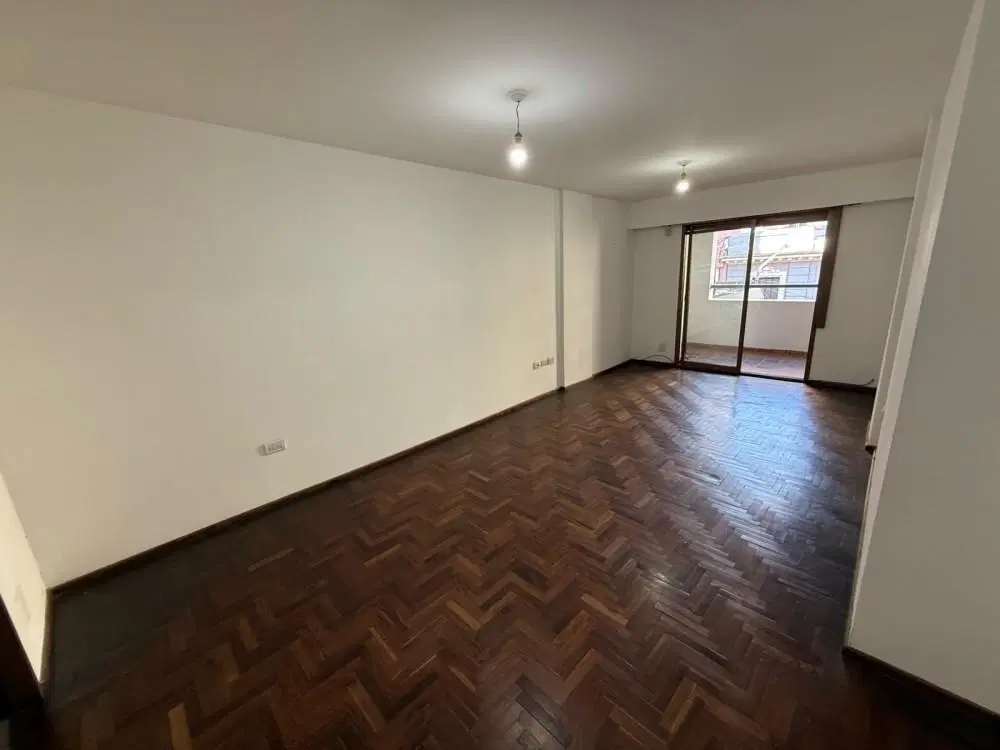 Moreno & Asociados ALQUILA departamento de 2 dormitorios en barrio nueva córdoba 2